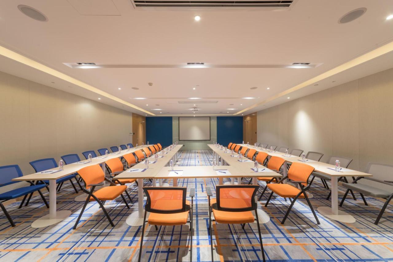 Holiday Inn Express Shanghai Jiading Center By Ihg Exterior photo